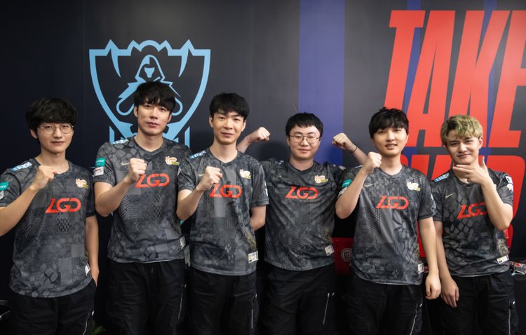 平的高度诠 平的高度诠